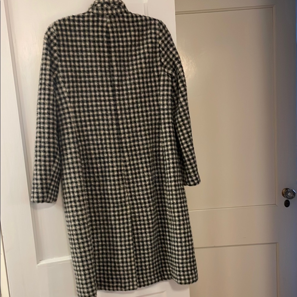 Women's Black and White Houndstooth Coat - Picture 7 of 9